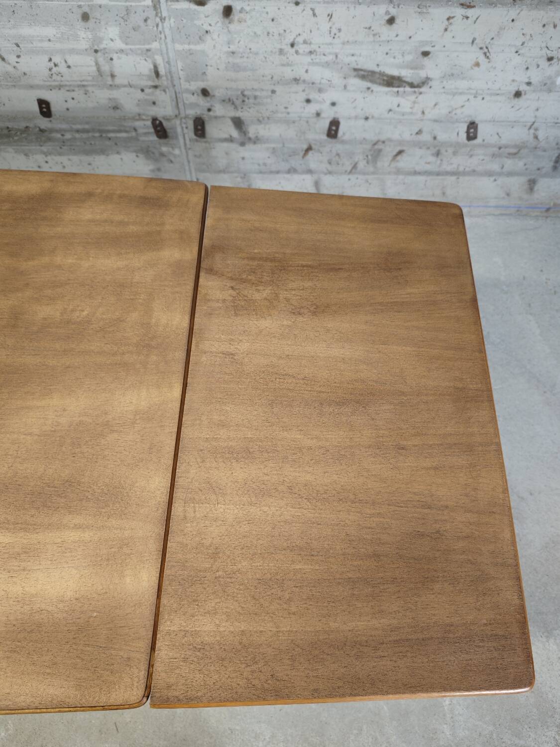 Vintage extendable dining table for 6/10 people