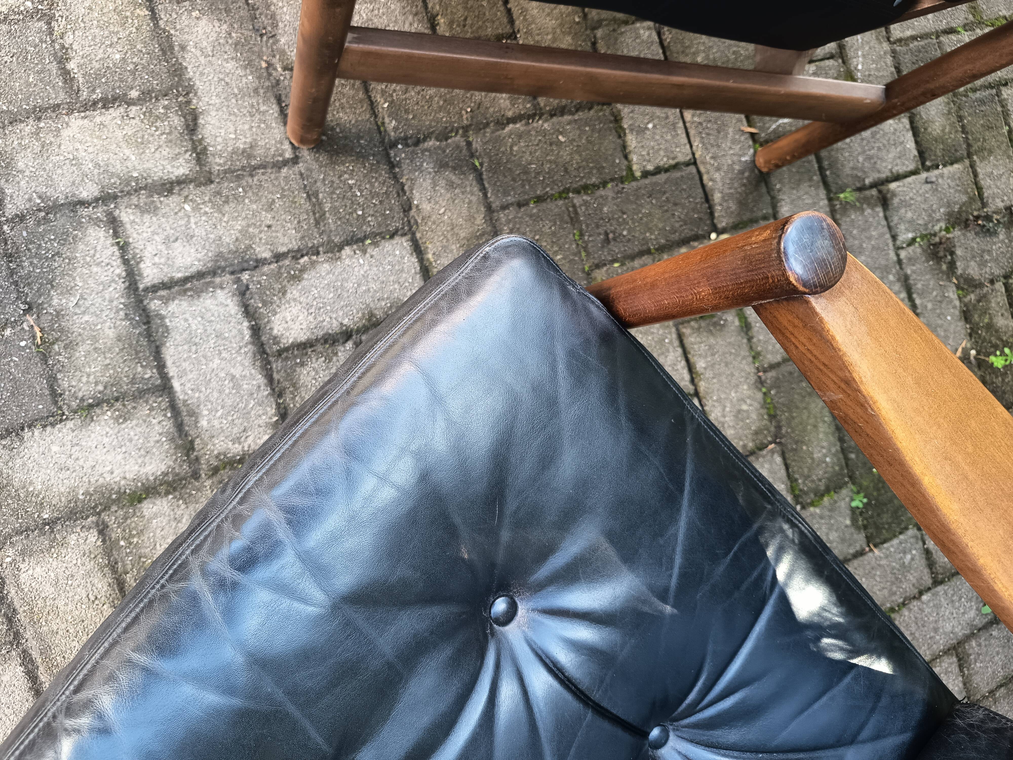 Paire de fauteuils scandinaves cuir, 1960