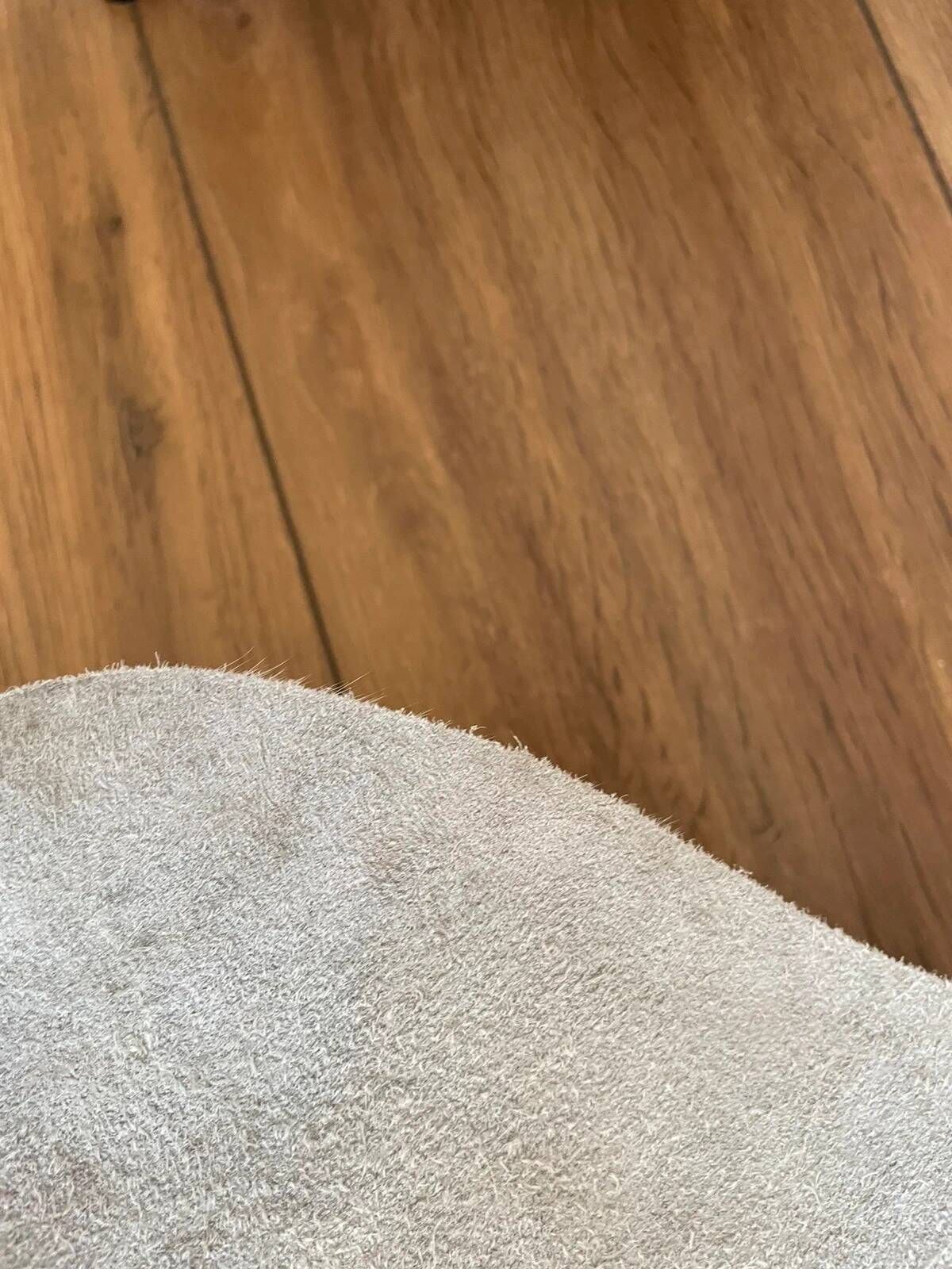 Genuine cowhide rug 1.9 x 1.9 m - Ref. 1