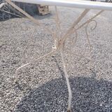 Iron garden table, 117cms in diameter
