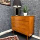 Commode vintage pieds fuseaux