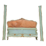Lit style Louis XV en bois laqué et doré