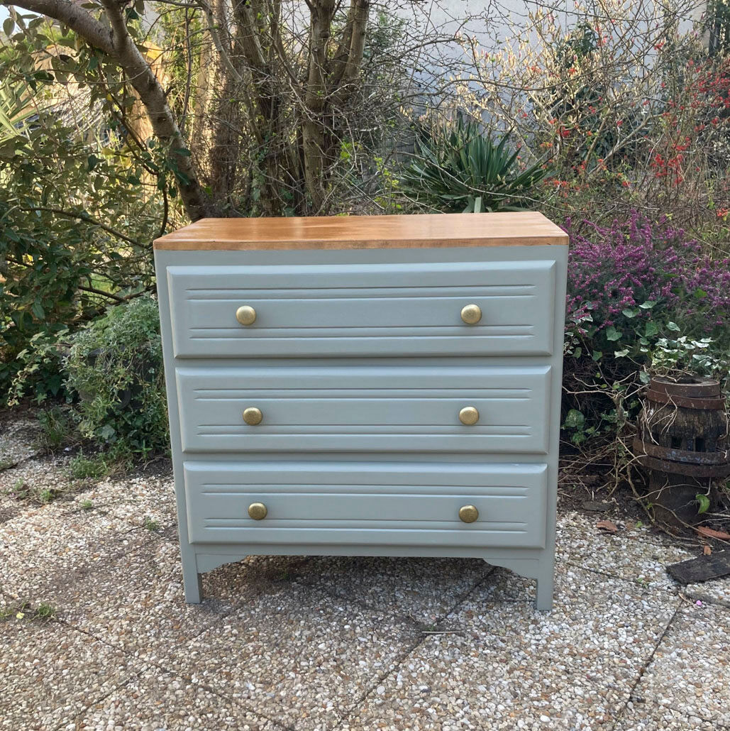 Vintage antique chest of drawers