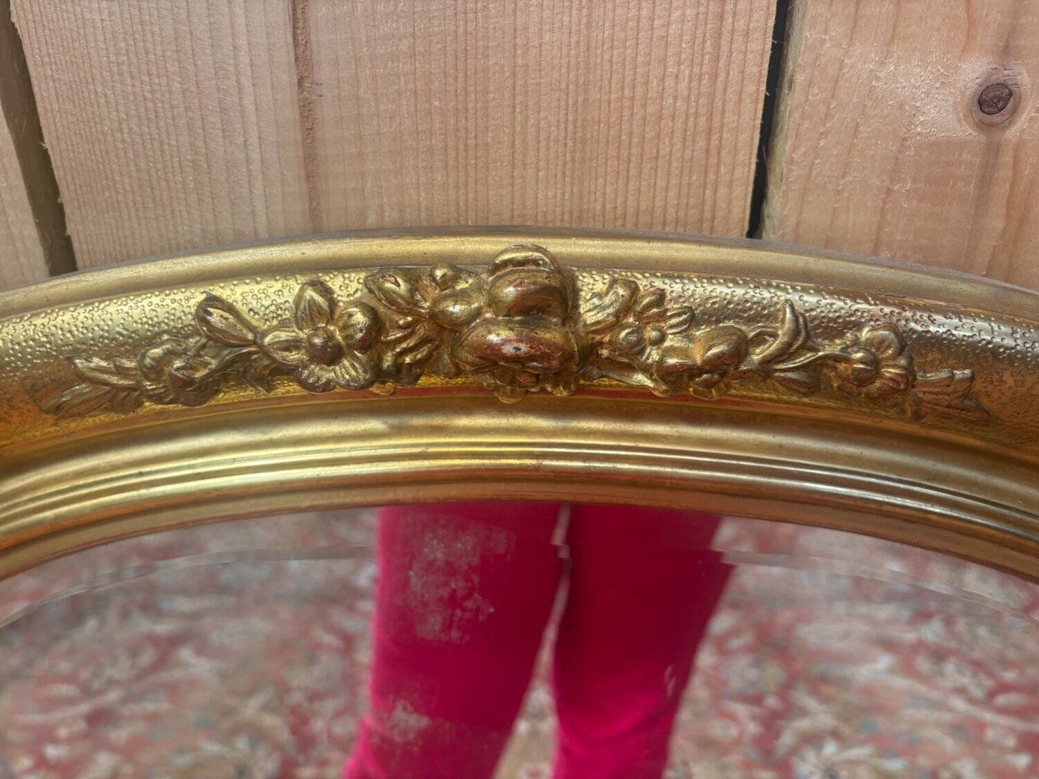 Miroir ovale biseauté bois doré style Louis XVI XIXe siècle