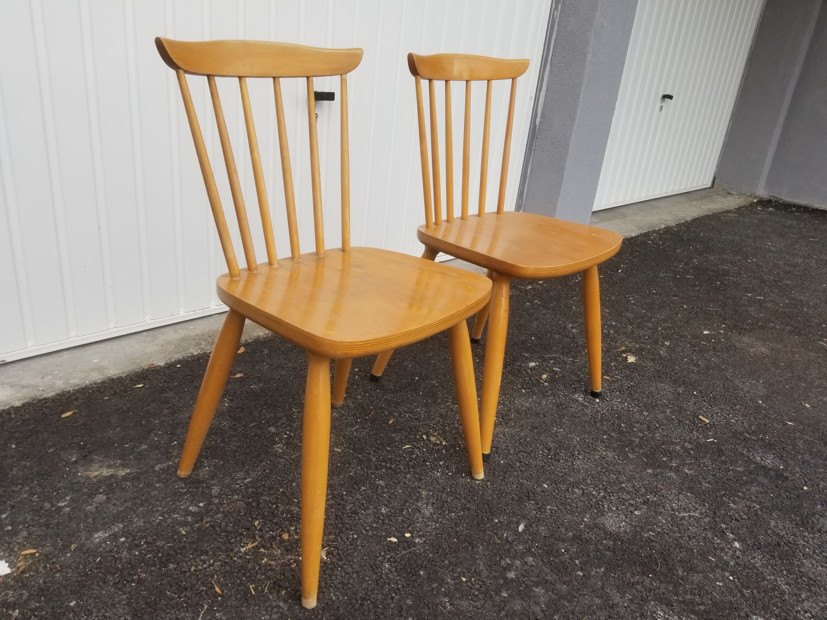 Pair of vintage Scandinavian chairs in solid beech