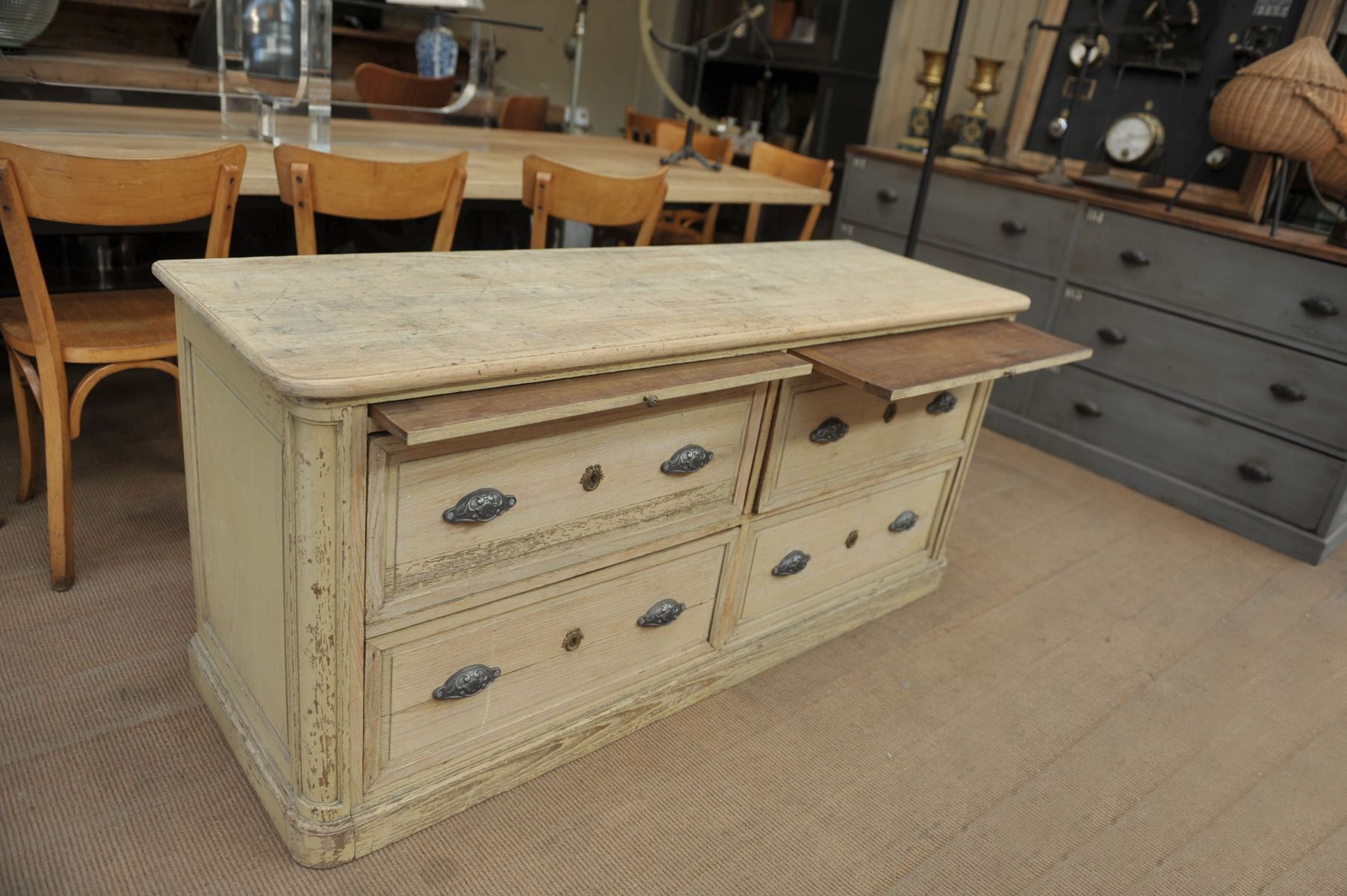 Commodity to 4 antique industrial drawers in 1900s oak