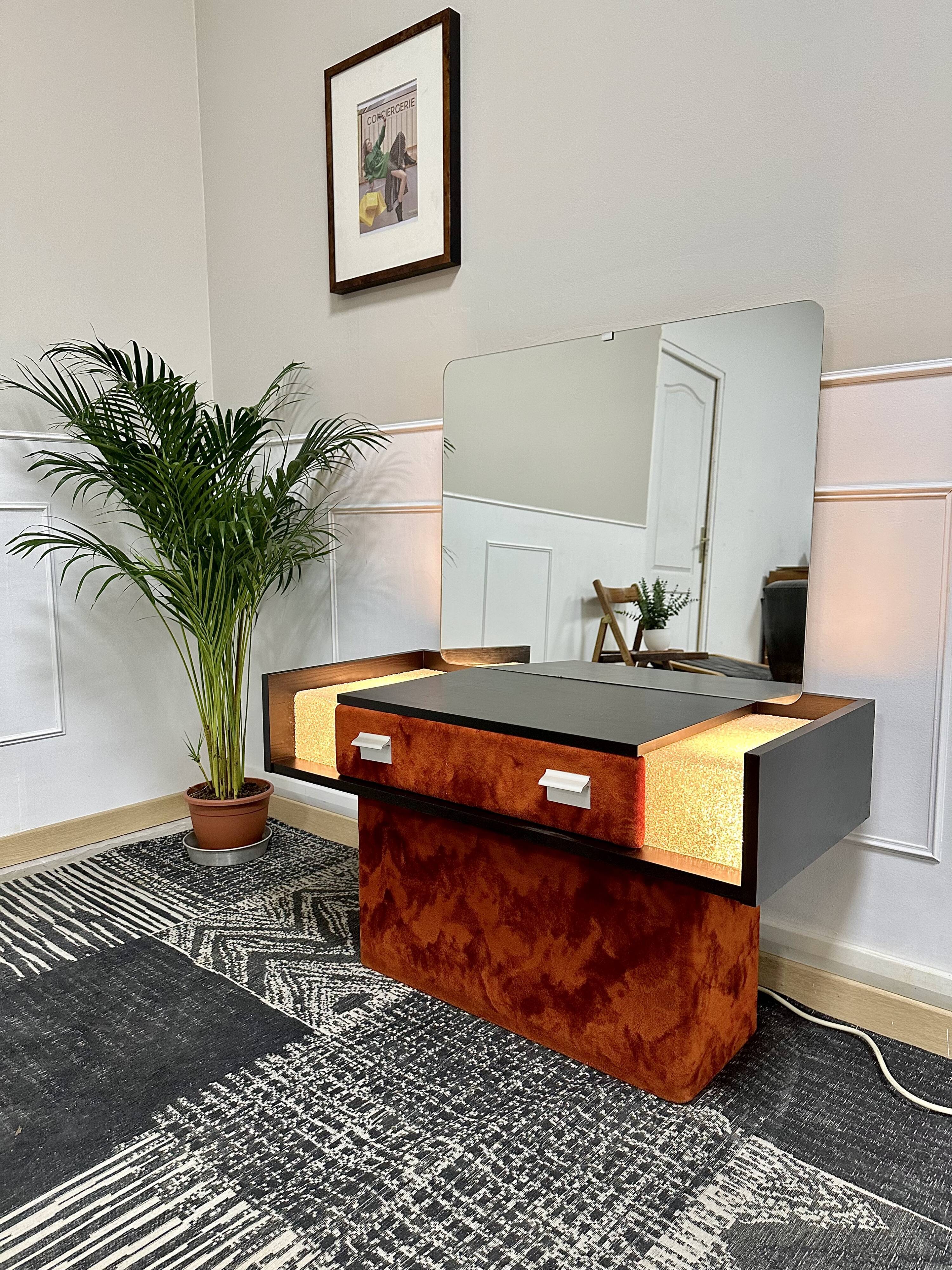 Vintage dressing table