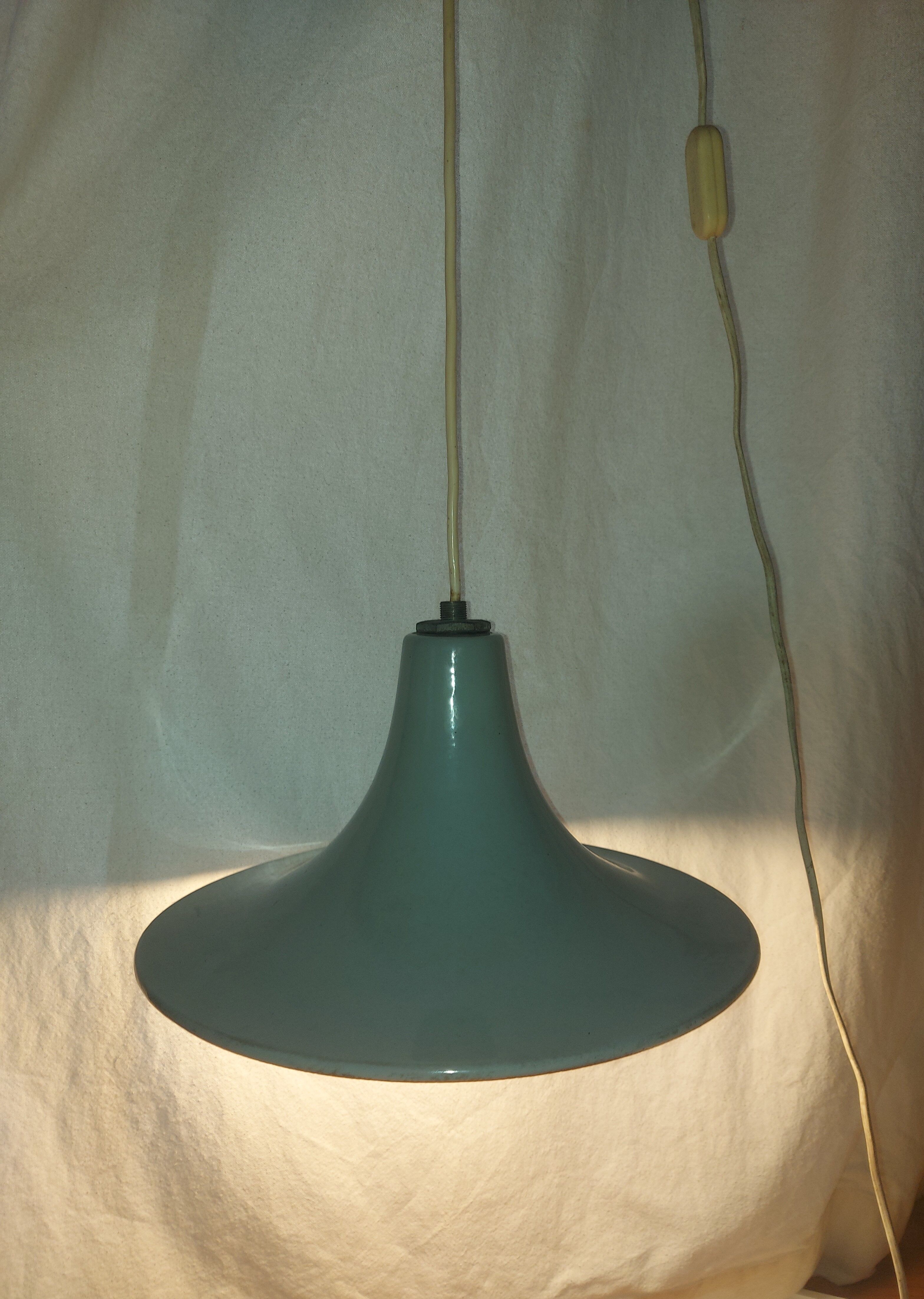 Industrial enamel hanging lamp