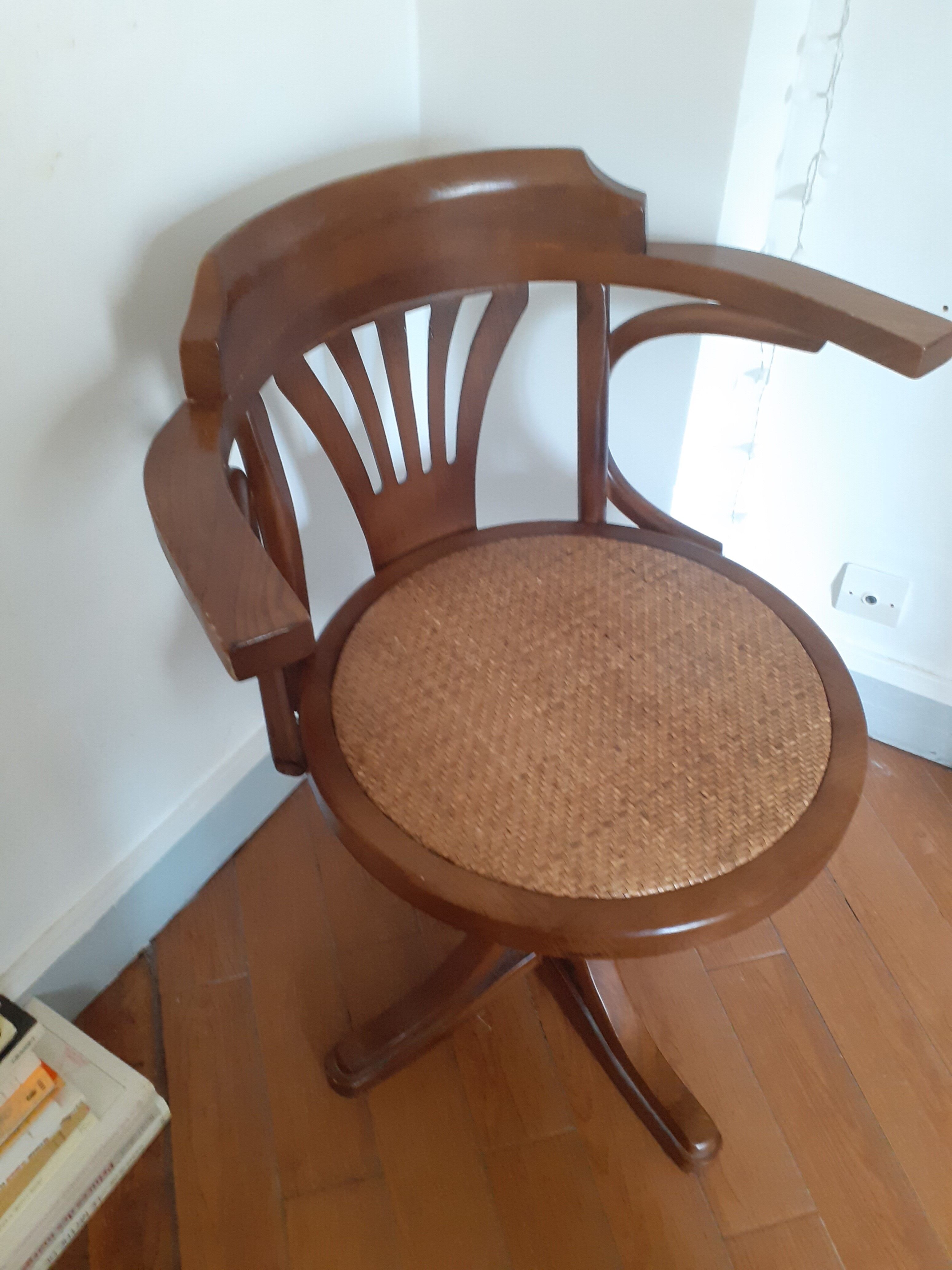 Swivel desk in walnut and rattan