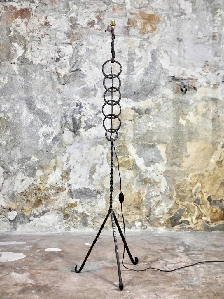Brutalist floor lamp chain