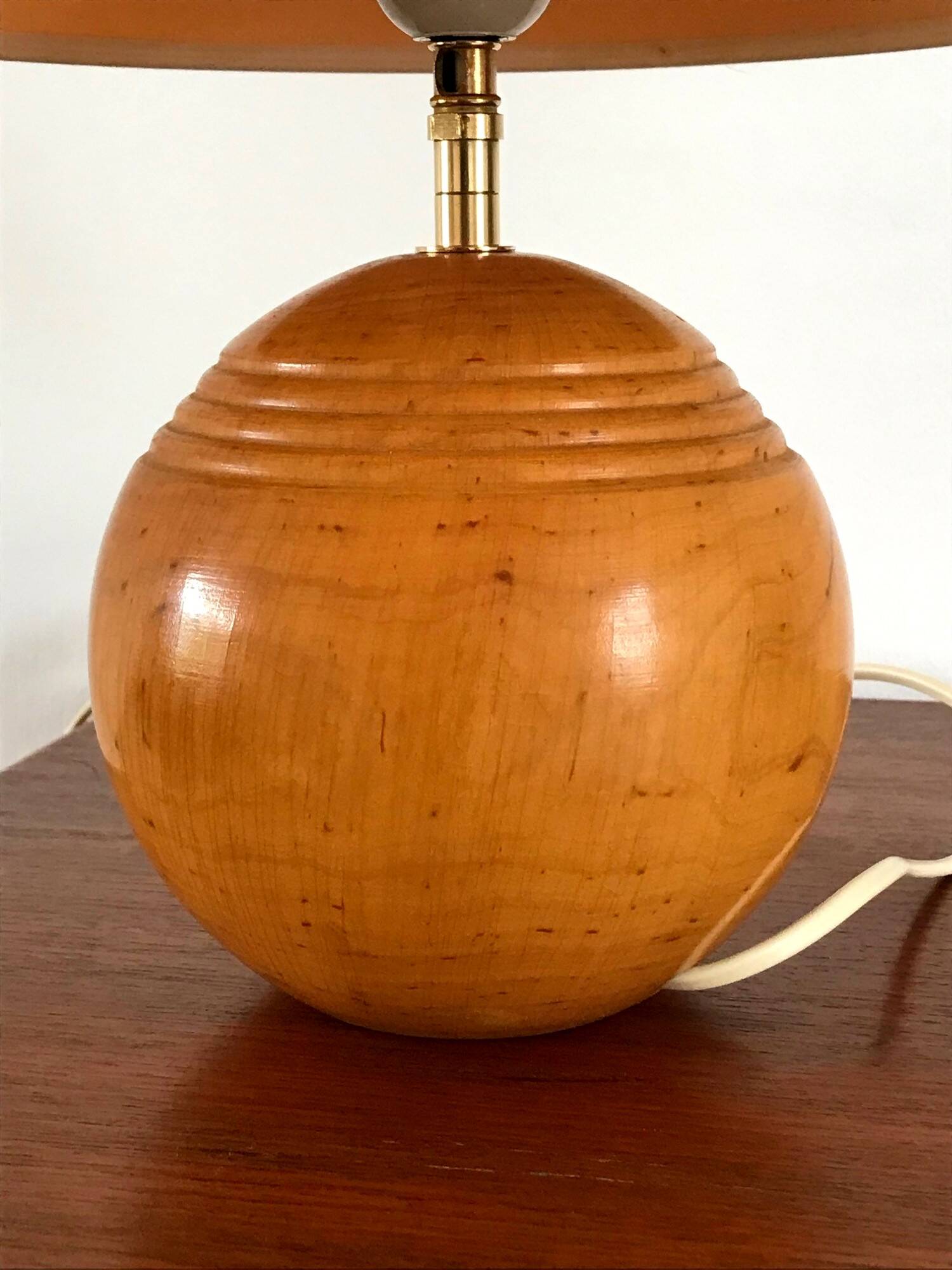 Solid elm lamp Italy 70s vintage