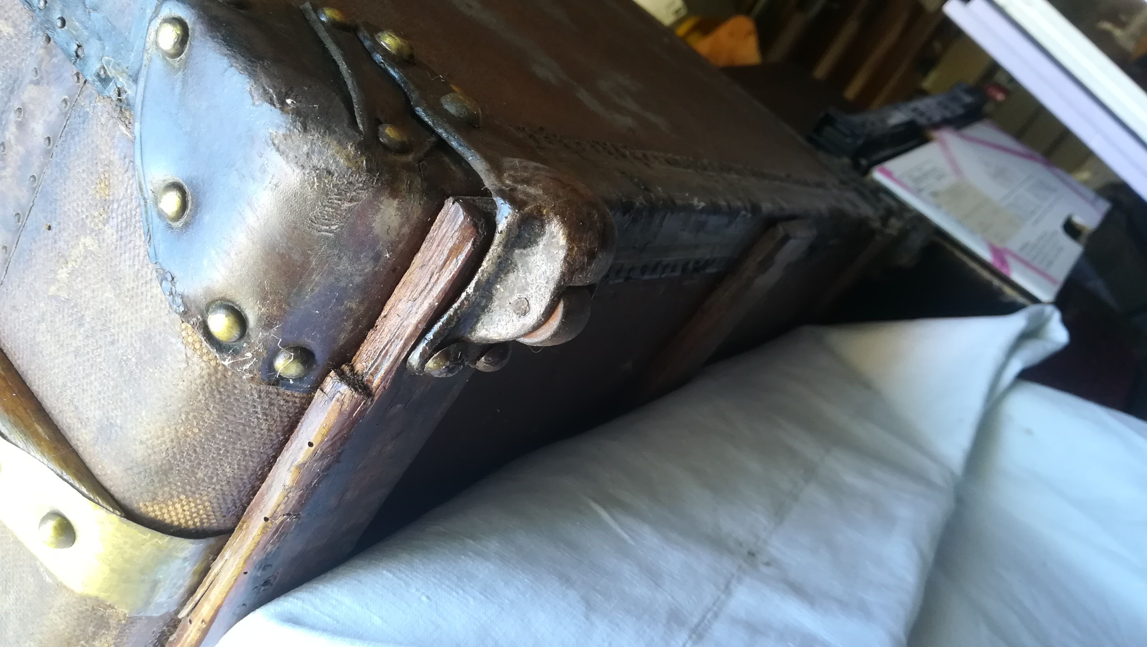 Stunning great travel trunk 1900