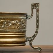 Cache-pot néoclassique en laiton patiné XIXe siècle