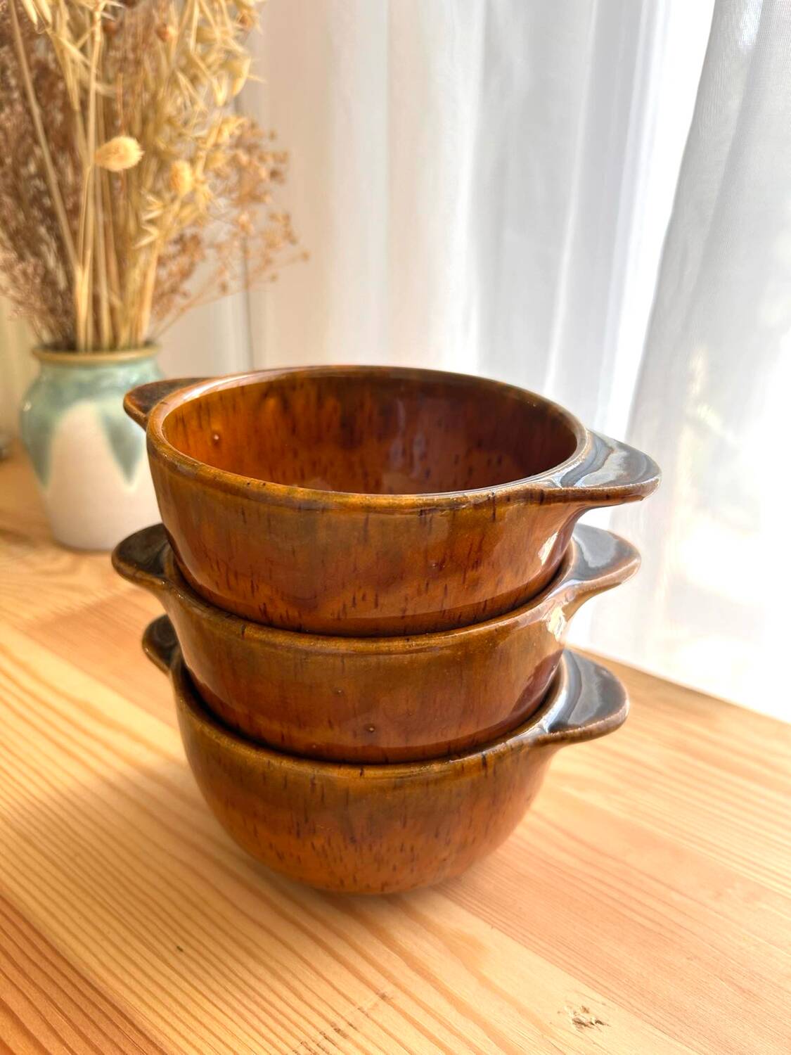 Ear bowls