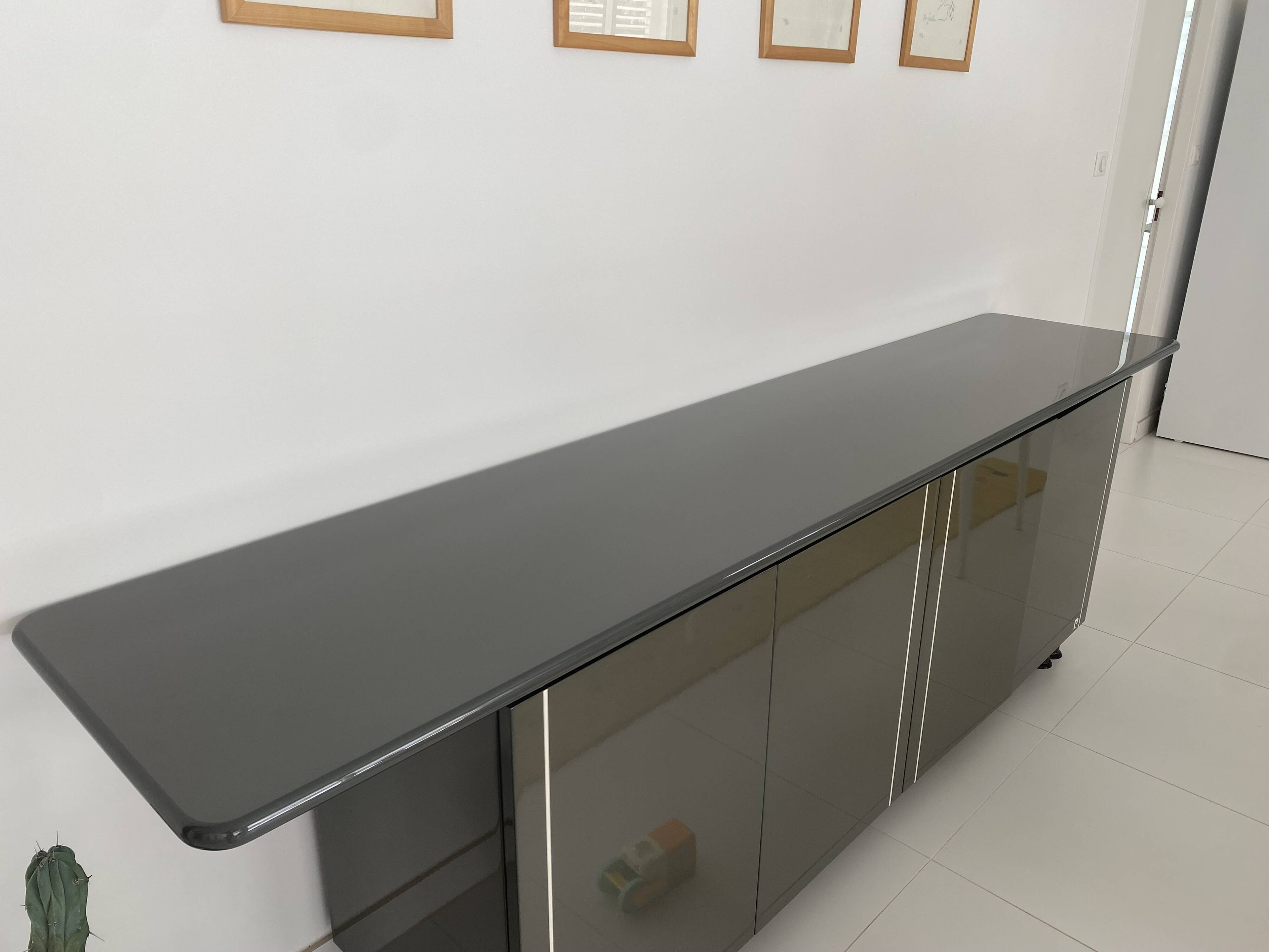 Grey lacquered Grand Buffet Pierre Cardin with drawers