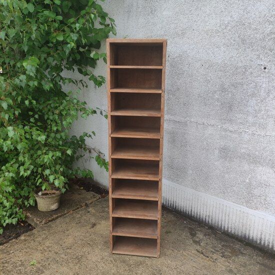 Sorter, shelf, column