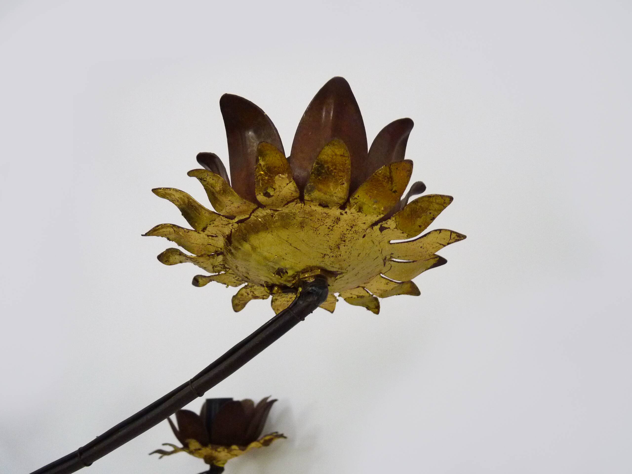 Very large chandelier with 9 metal bulbs and gold leaf cup