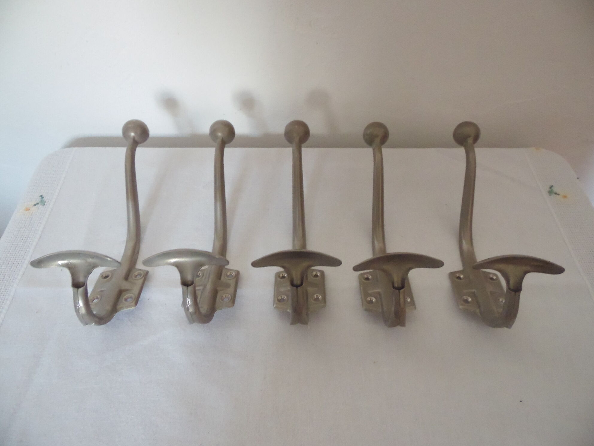 Double aluminum hook