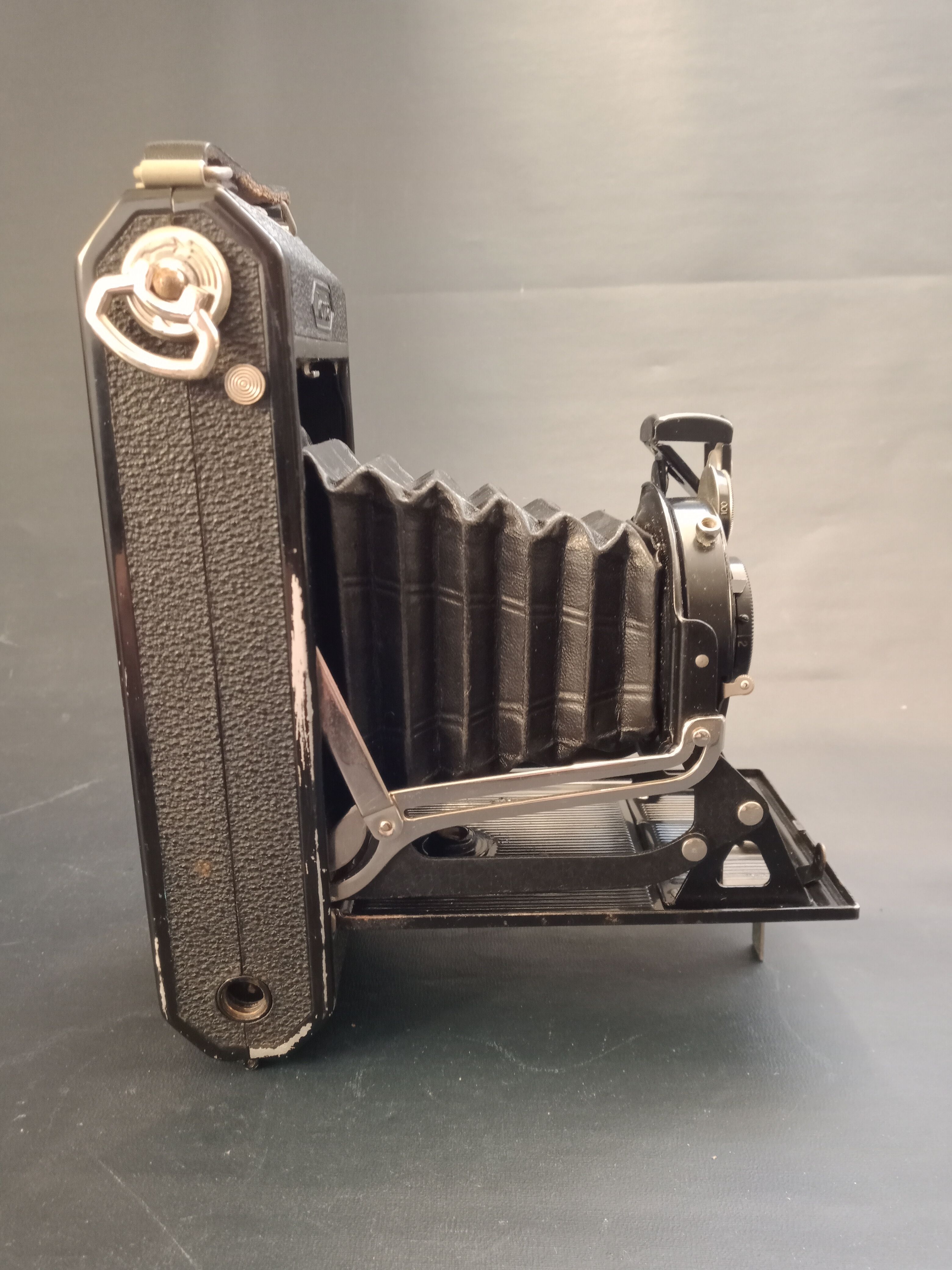 Zeiss Ikon Ikonta Camera 520/2 1940