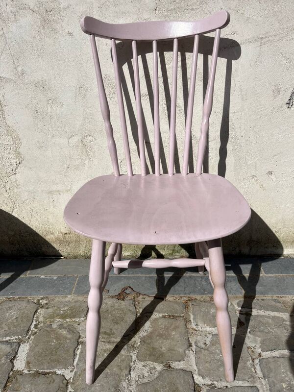 Chaise Baumann rose pâle