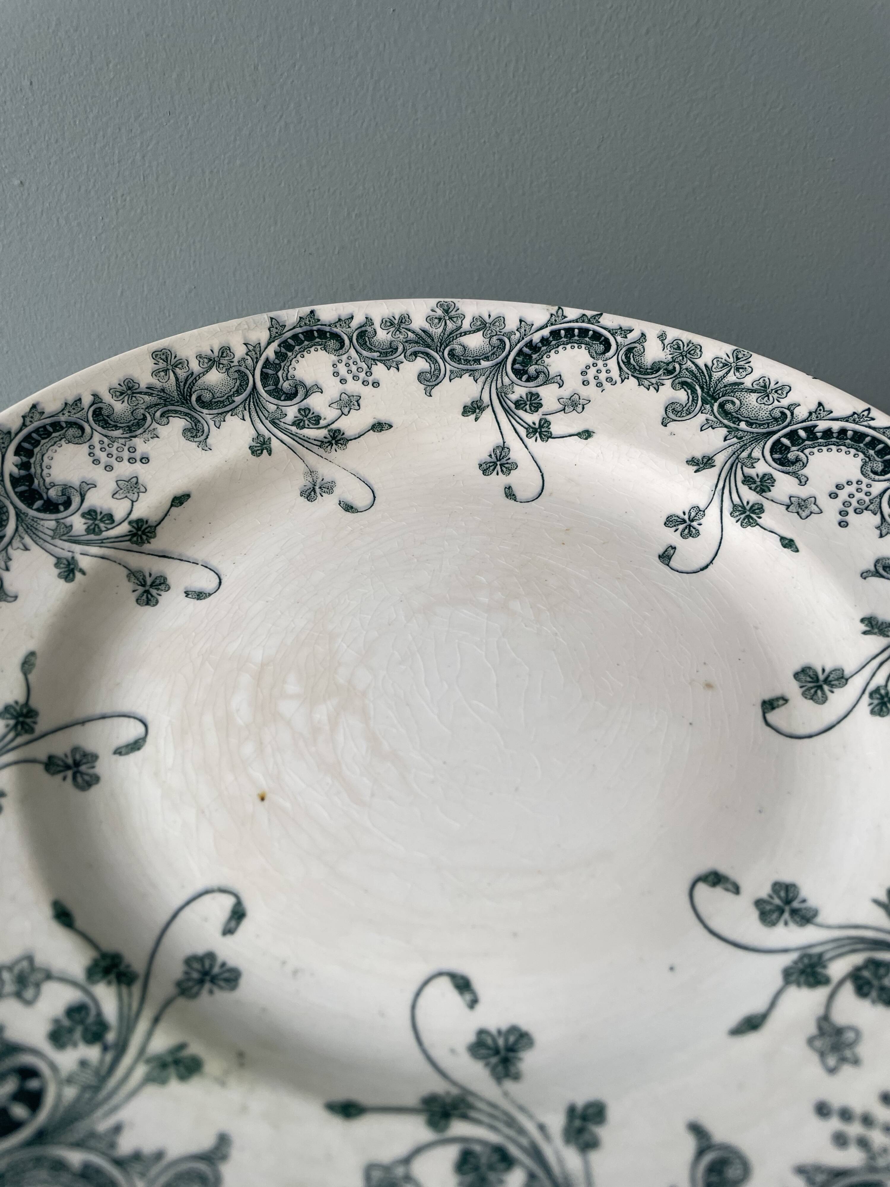 Set of 7 flat plates Terre de Fer St Amand and Hamage “Byzantine”