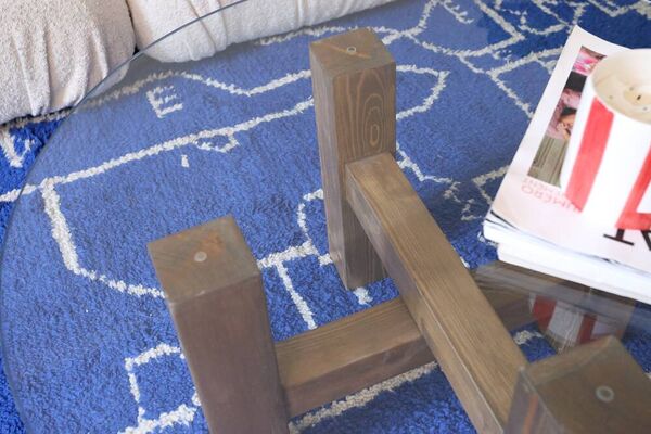 Table basse en bois et plateau verre de 80cm