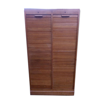 Cabinet to curtain, double, of the 1950s