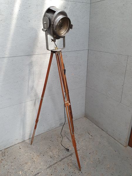 AE Cremer projector on tripod wood