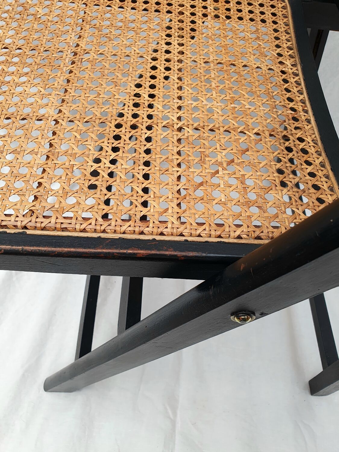 Chaise pliante en bois et cannage