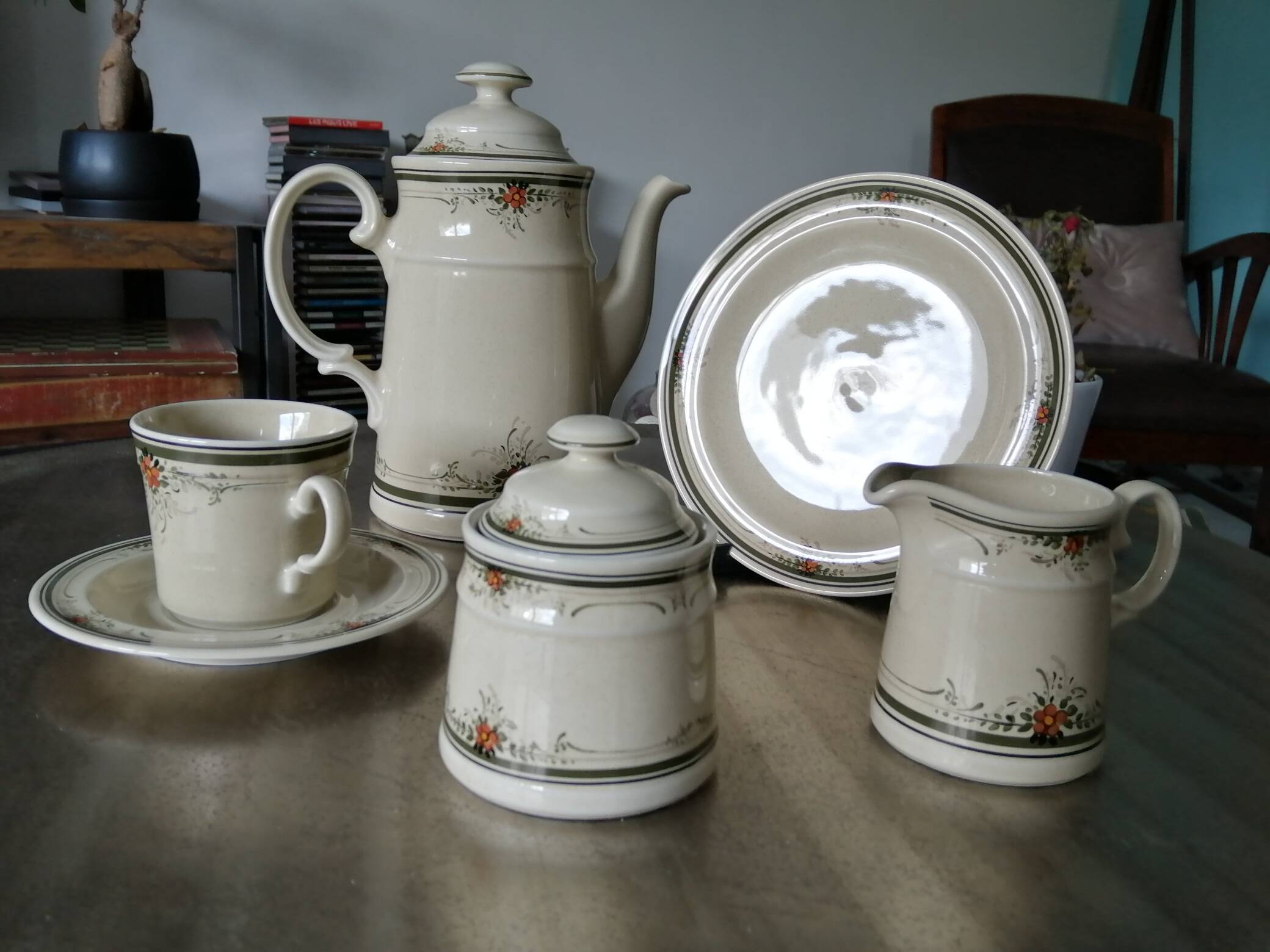 Coffee or tea service