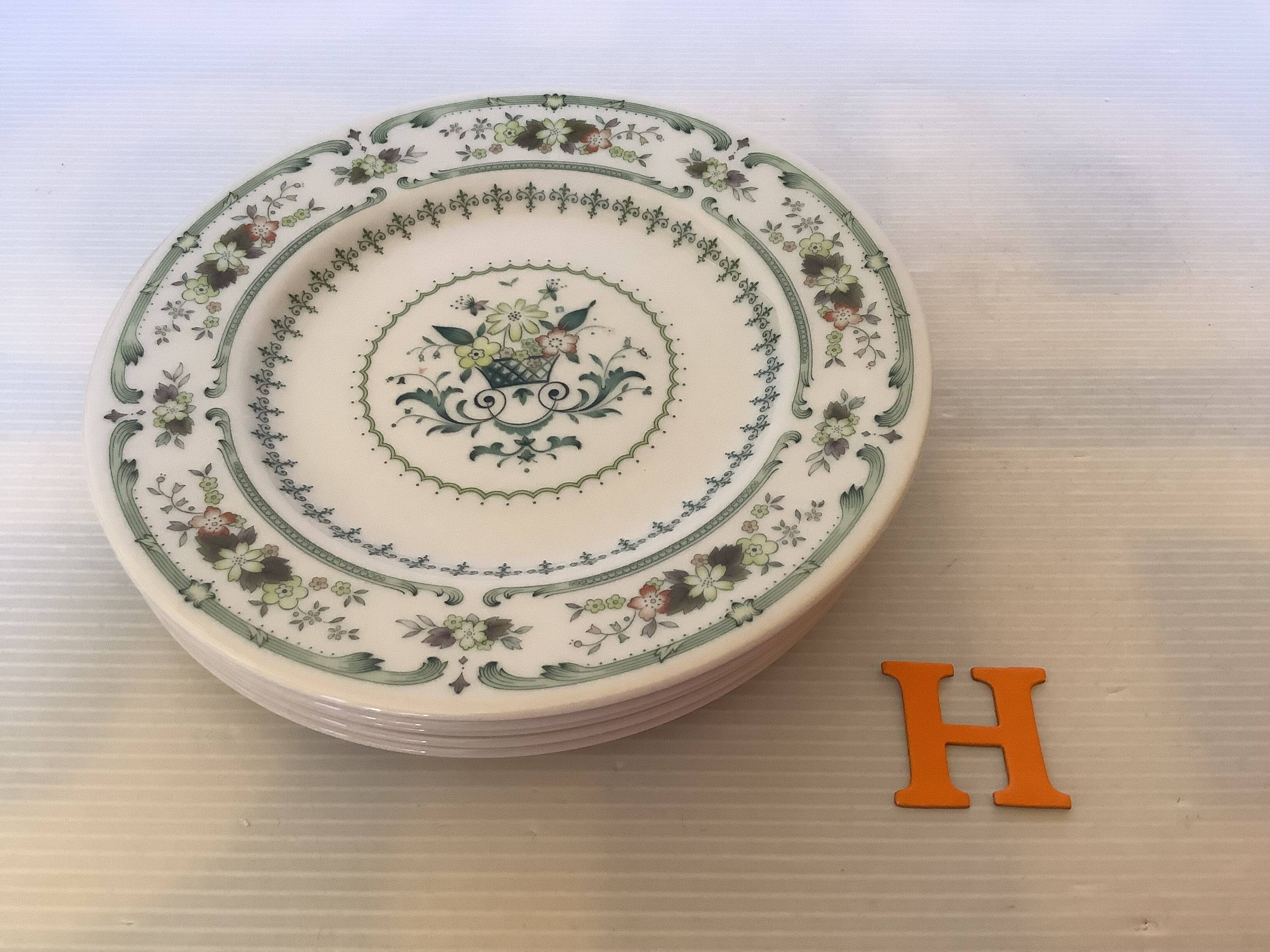 Six assiettes à fromage ou pain provençal royal Doulton