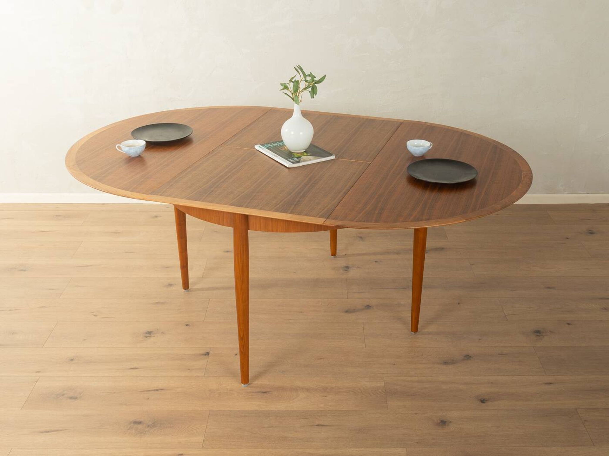 Round butterfly dining table by Lübke, 1960s, teak