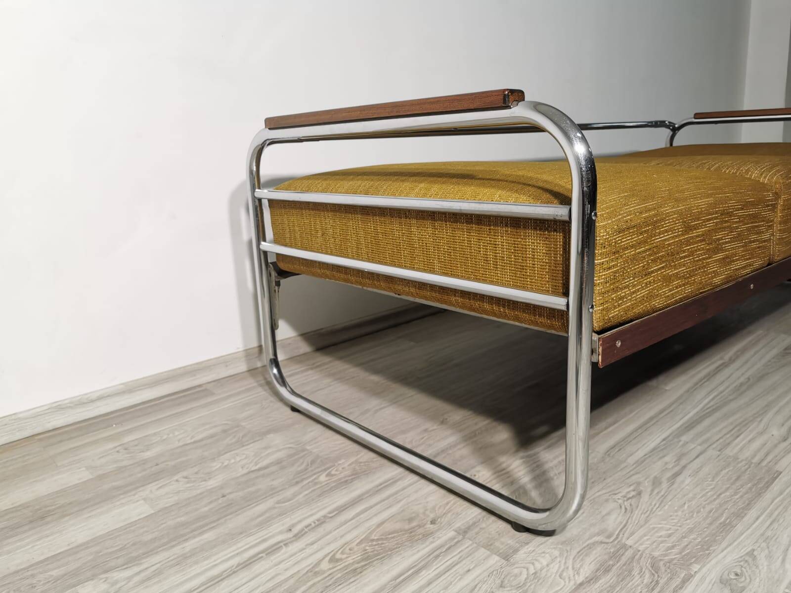 Bauhaus Chrome Sofa by Robert Slezak for Slezak Factories, 1930s