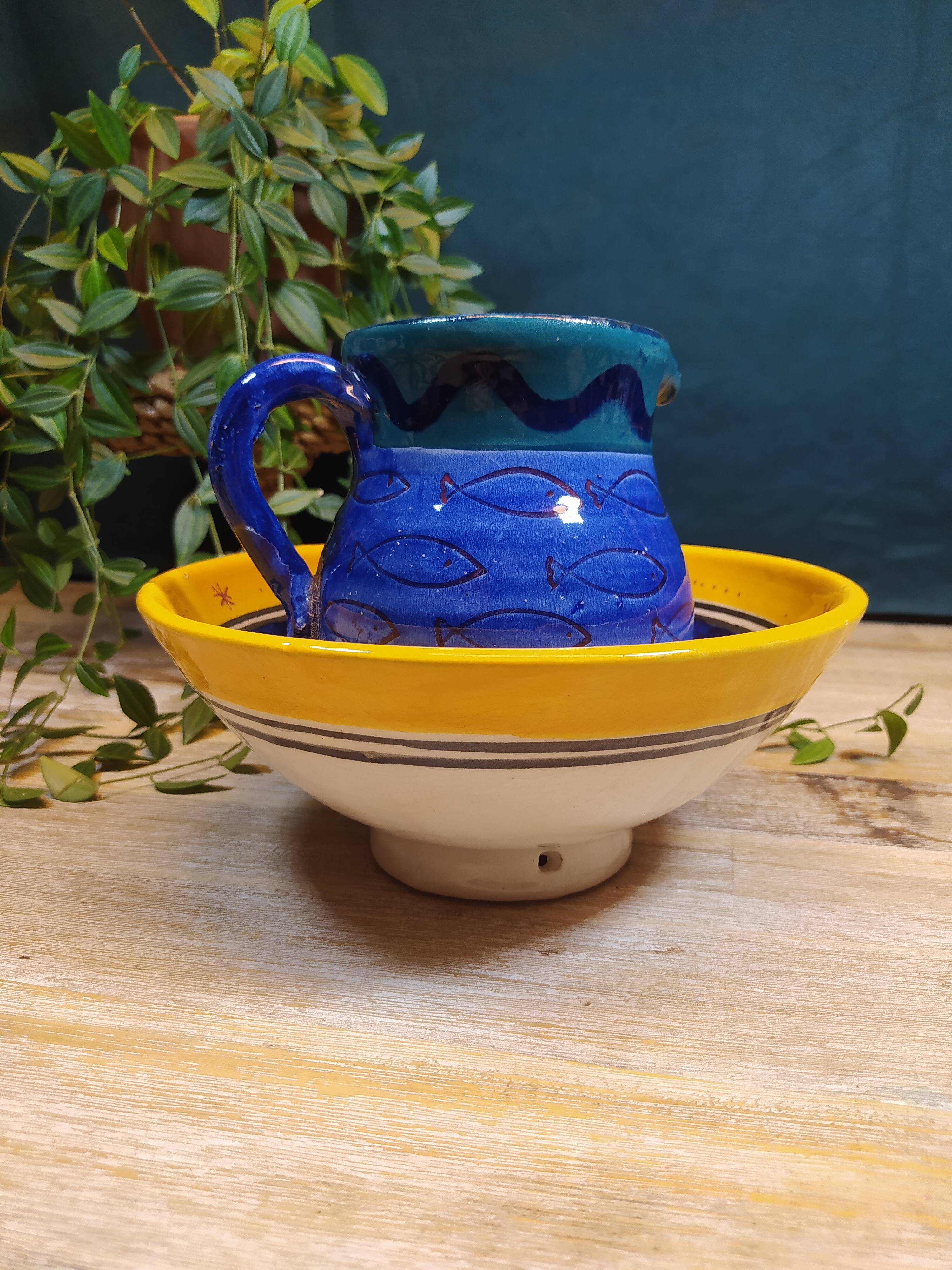 Carafe en Grès Bleu et Jaune à Motifs