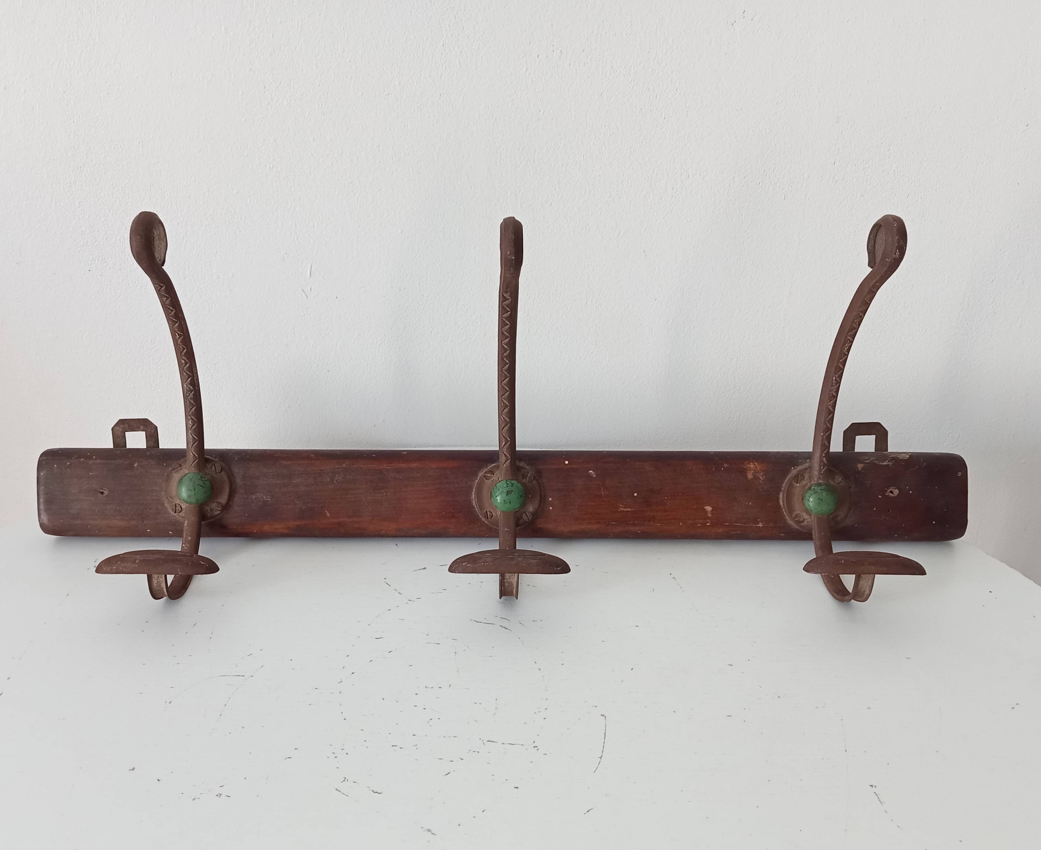 Vintage wall coat rack from the 1920s/1930s.