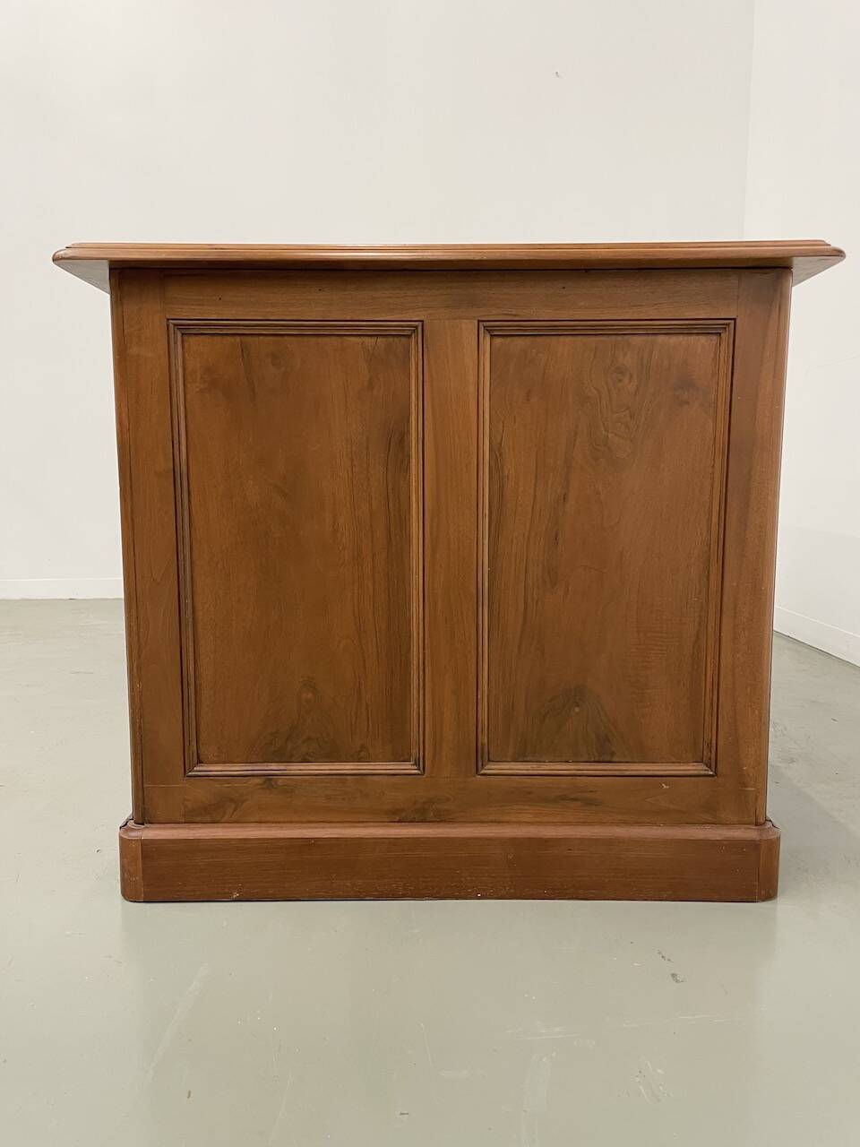 Comptoir ou bureau en noyer années 50