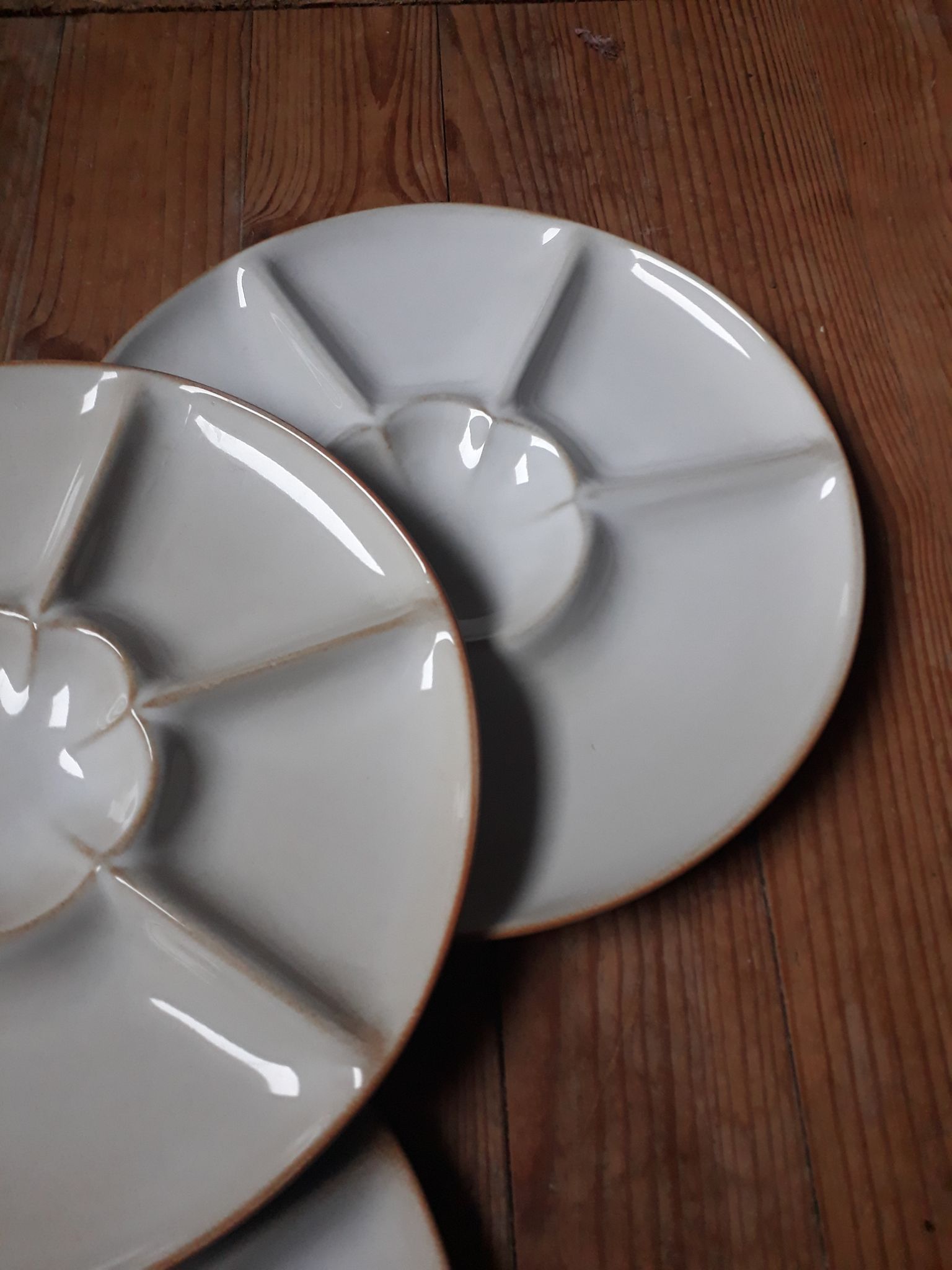 set of 4 compartmentalized fondue plates, white glazed stoneware - de Montgolfier / France