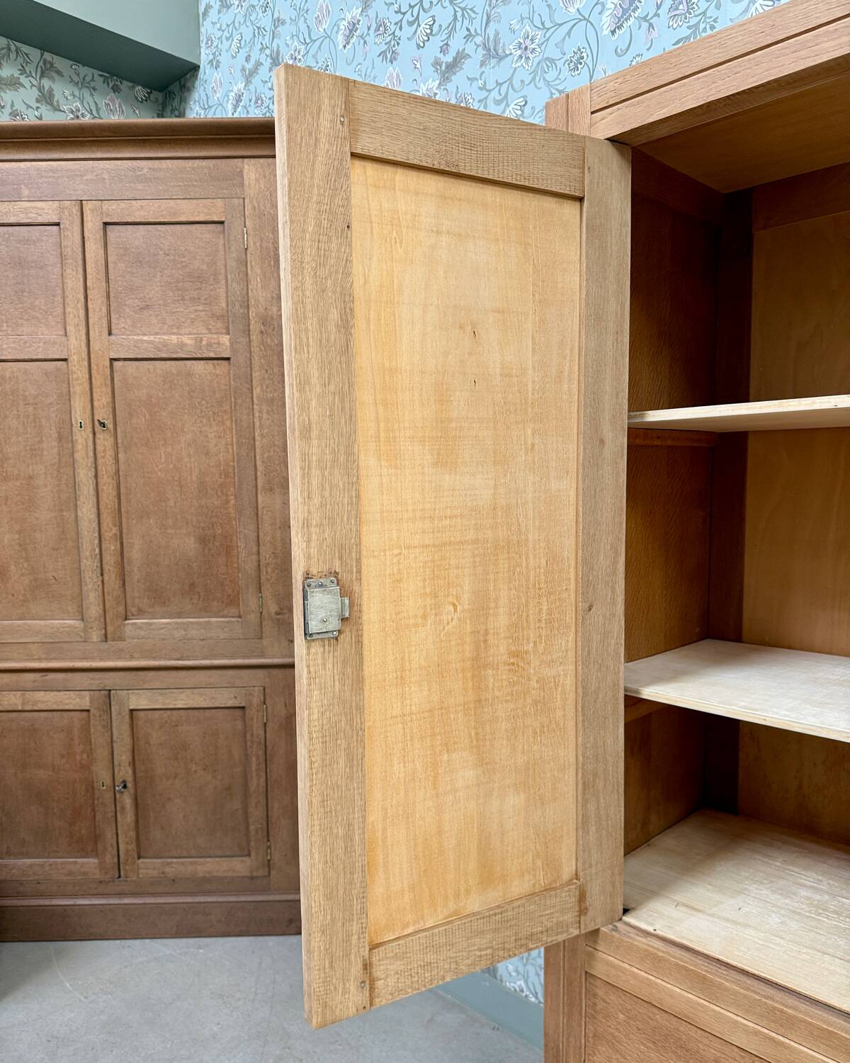 Oak wardrobe (renovated)