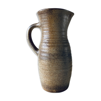 Fontgombault's sandstone pitcher