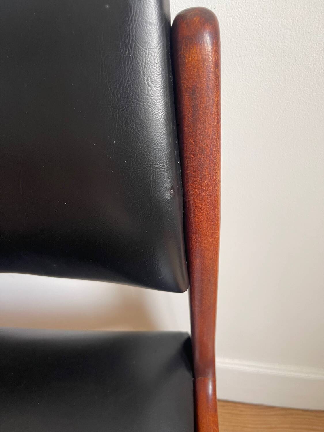 Stella Scandinavian chairs