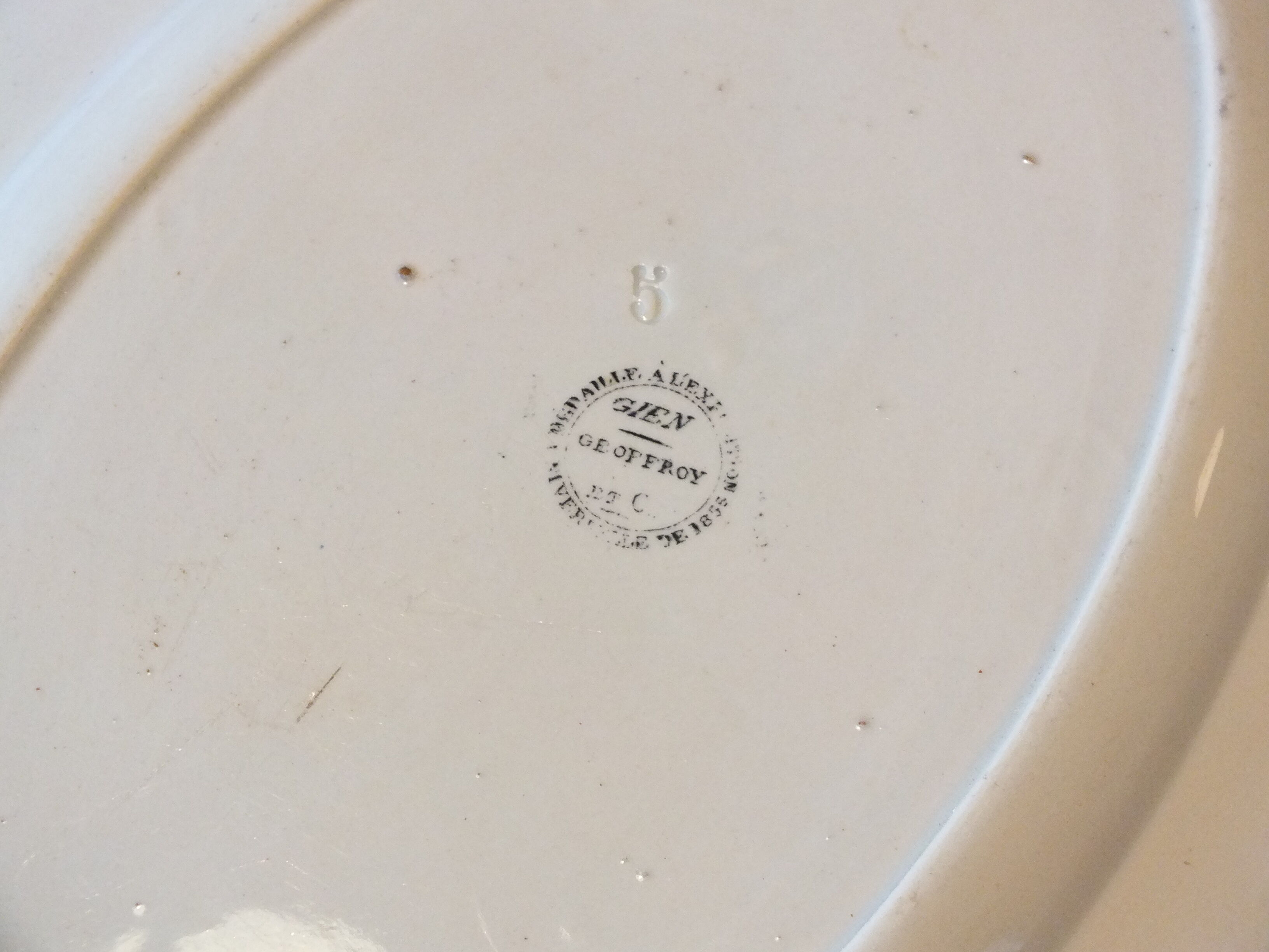 White oval dish Gien Geoffroy & Cie circa 1870