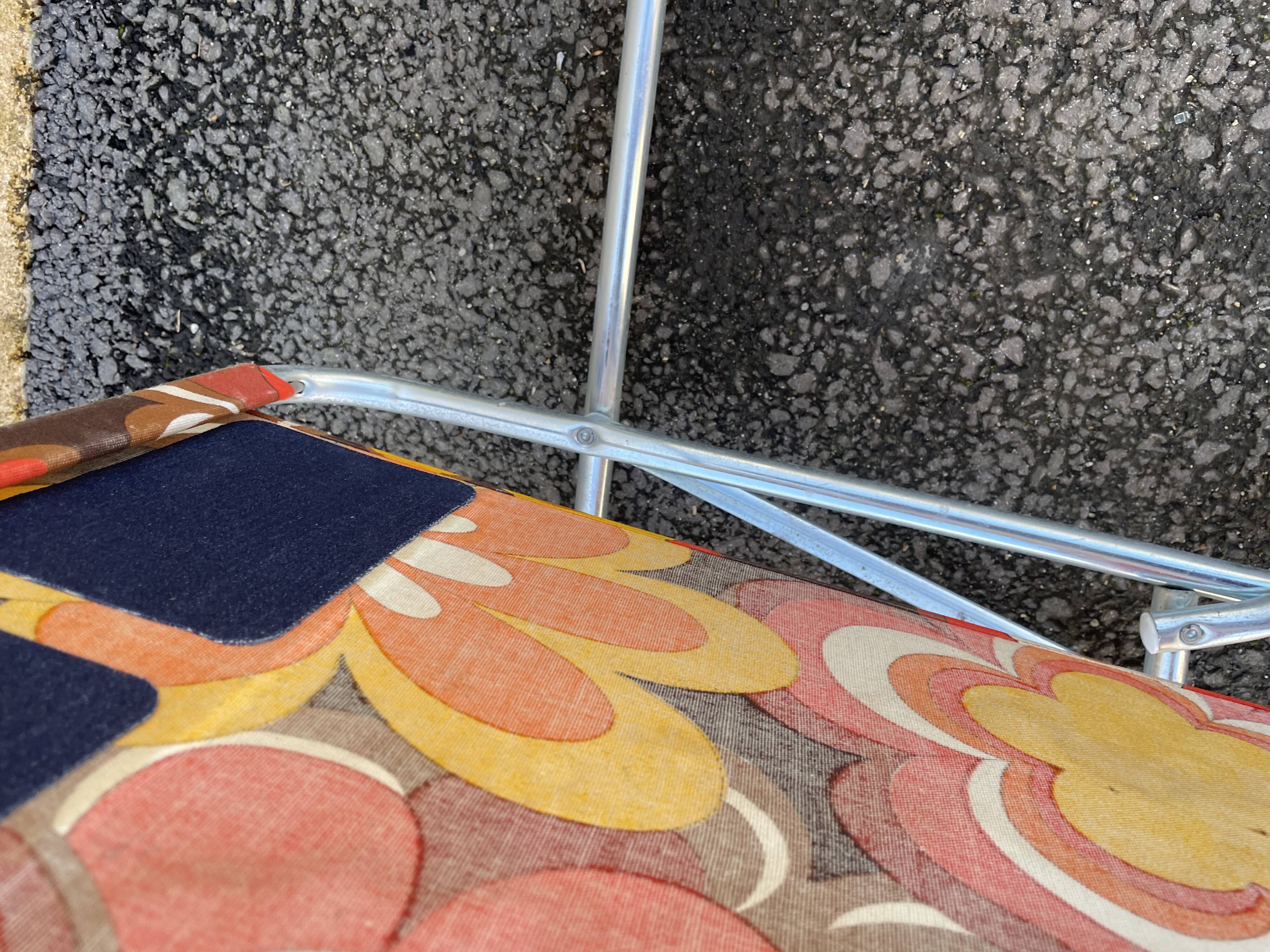 Foldable camping chair