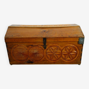 Old carved pine chest, Hautes Alpes folk art