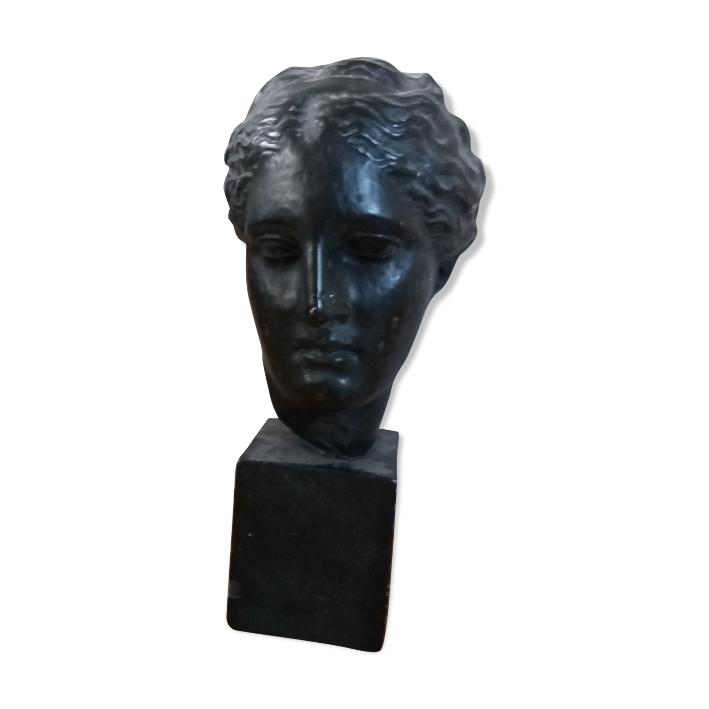 Bust of the goddess Hygie