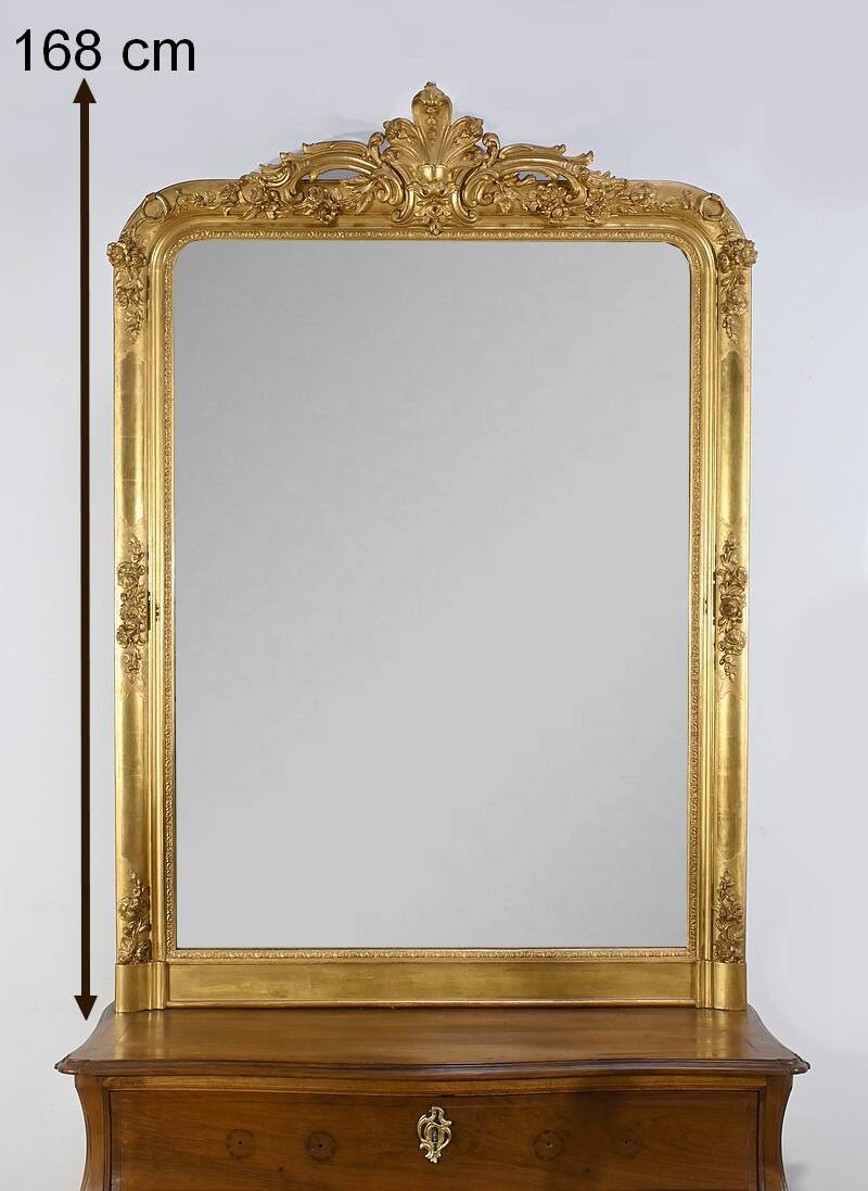 Important gilded wooden mirror, Louis XV style – first part of the 19th century