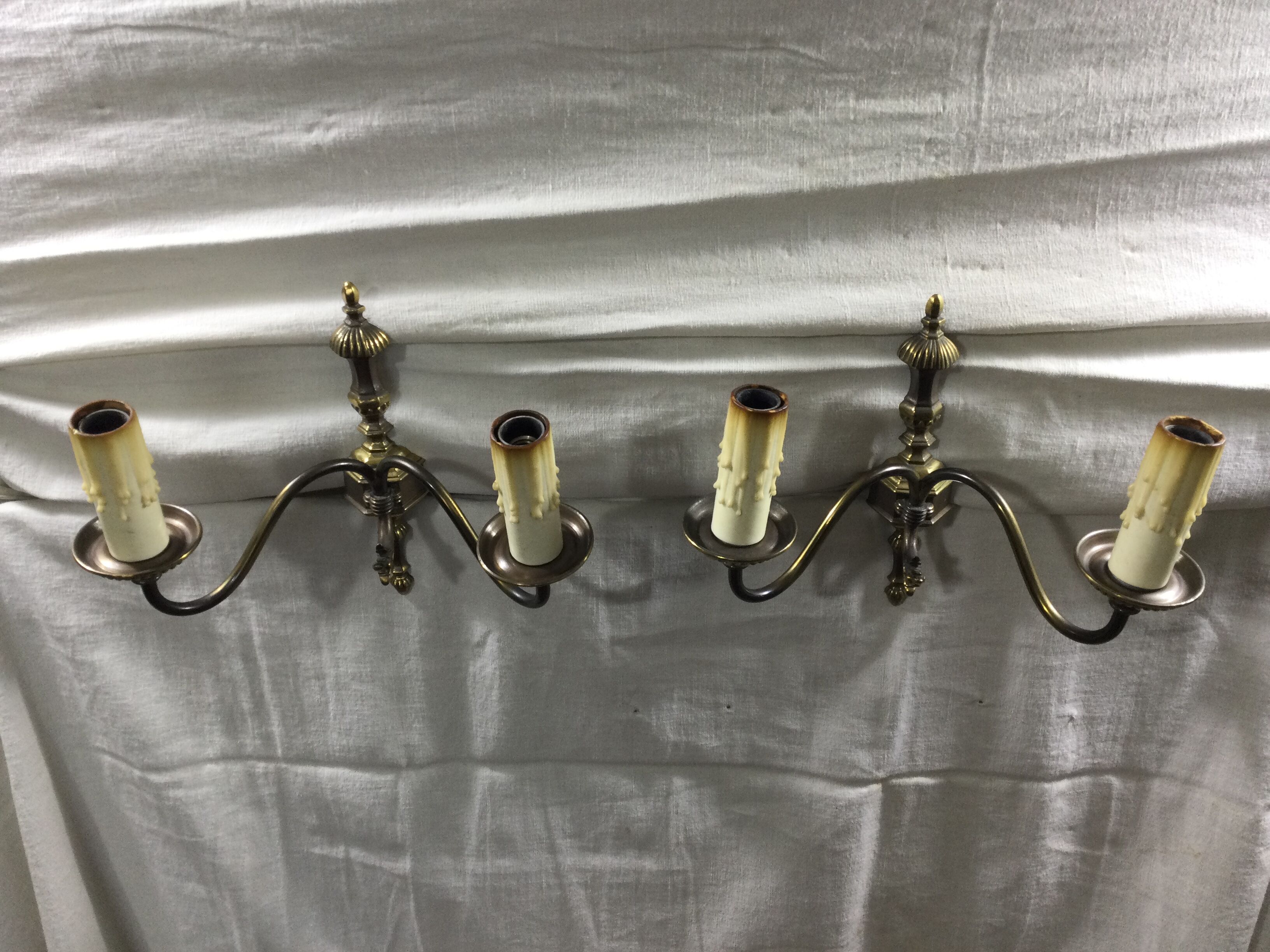 Dutch style applique pair 2 lights