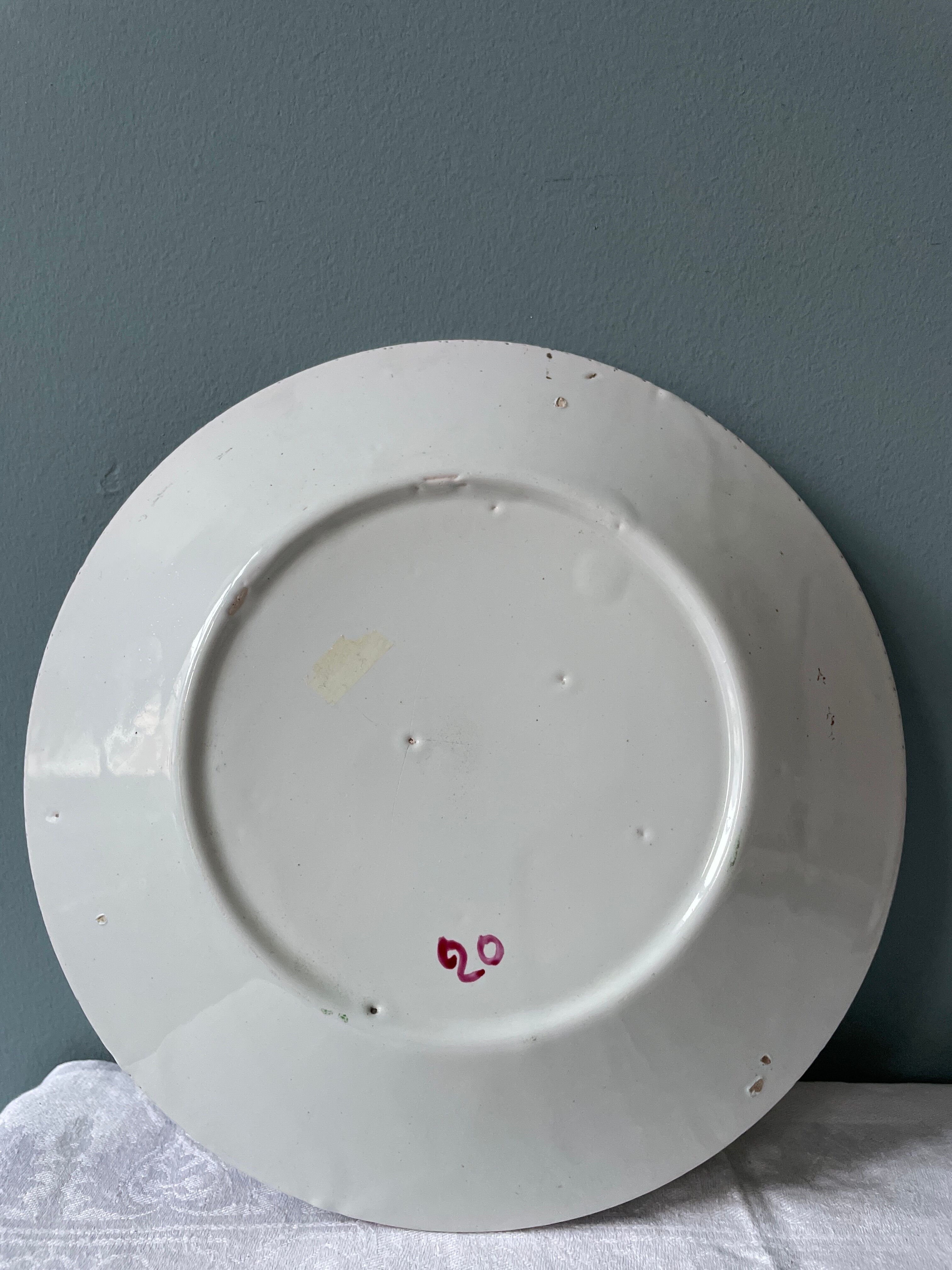 Set of 2 plates XIXth Les Islettes, rooster decoration and flowery basket