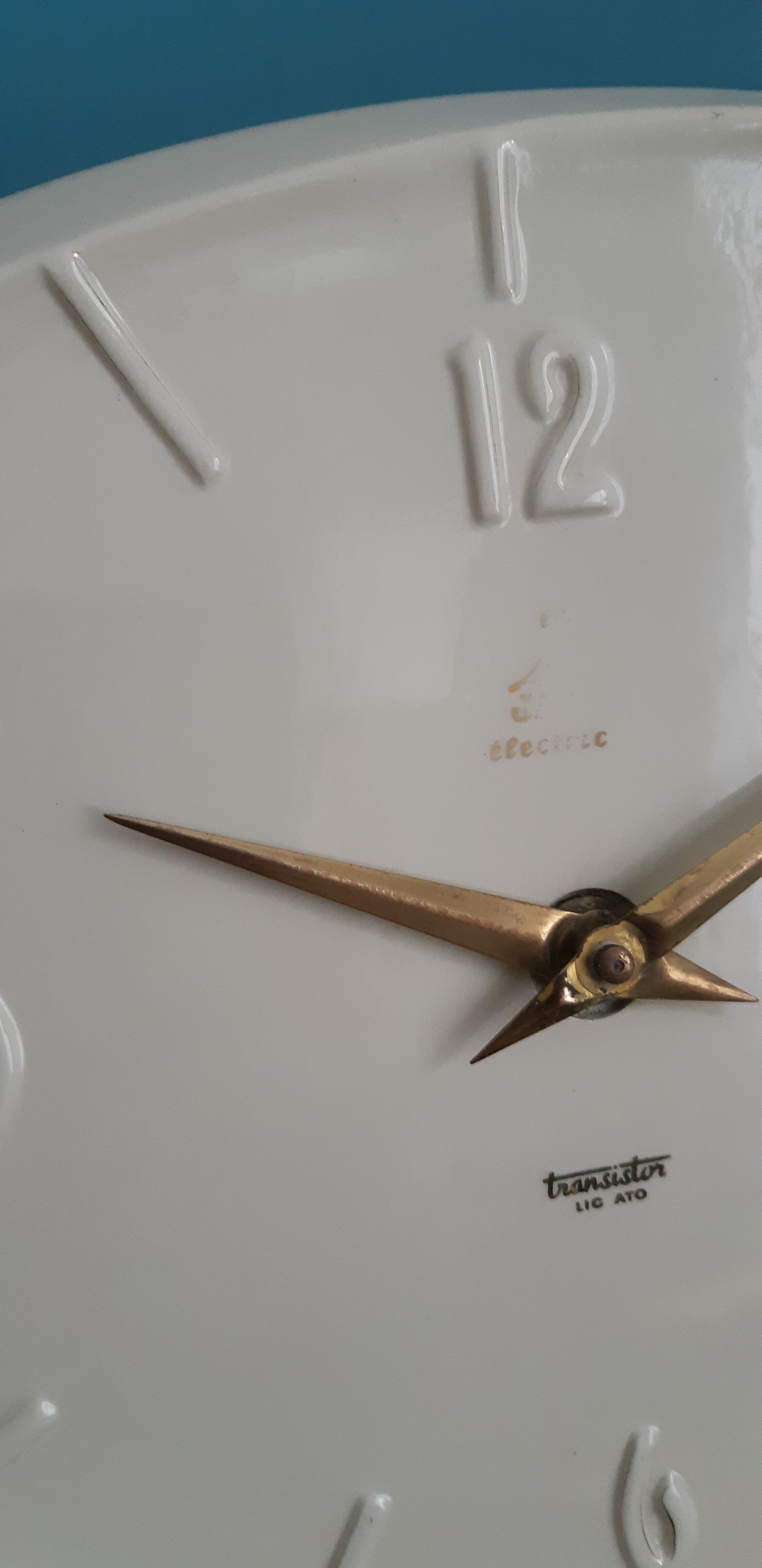 Jaz ceramic clock