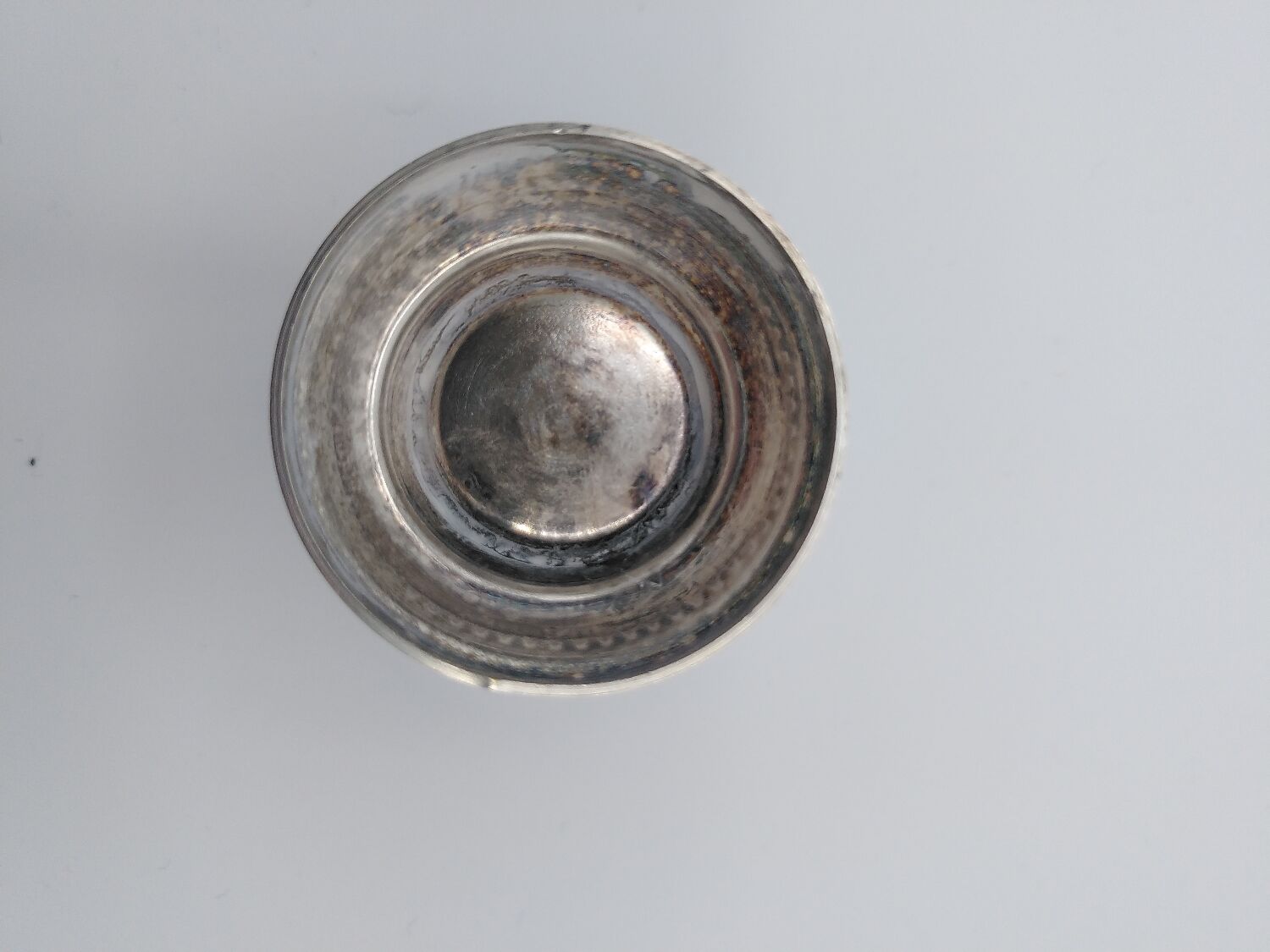 8 art deco eggcups in silver metal
