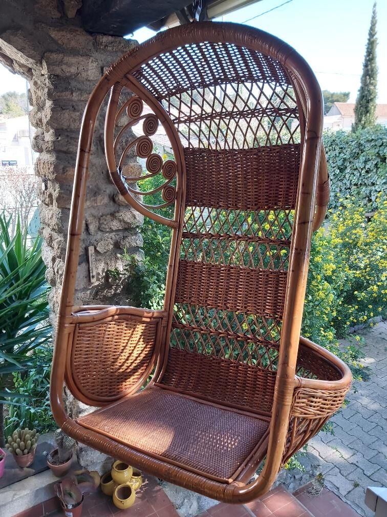 Vintage rattan pod to hang